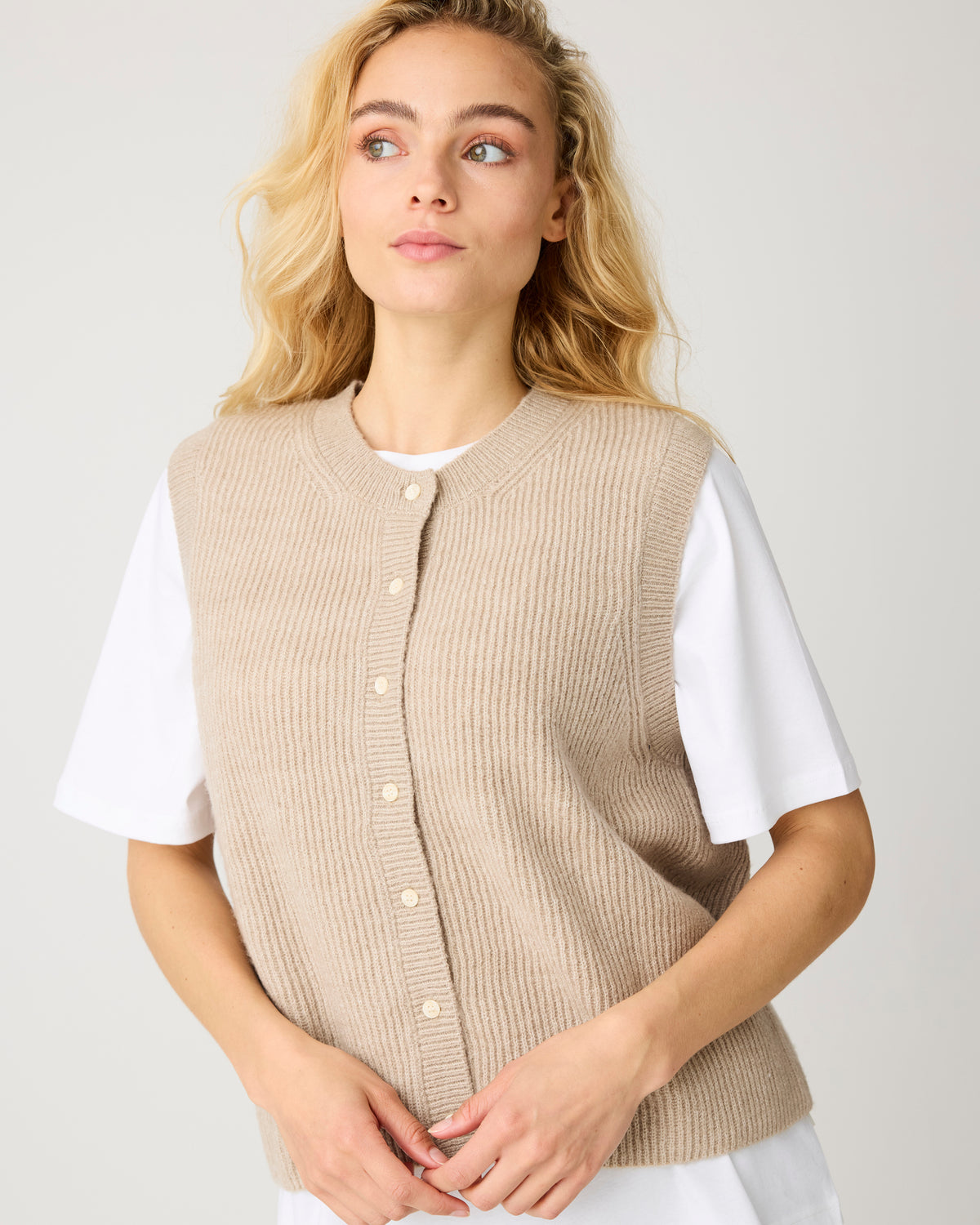 Soufflé yarn vest - Light feather gray