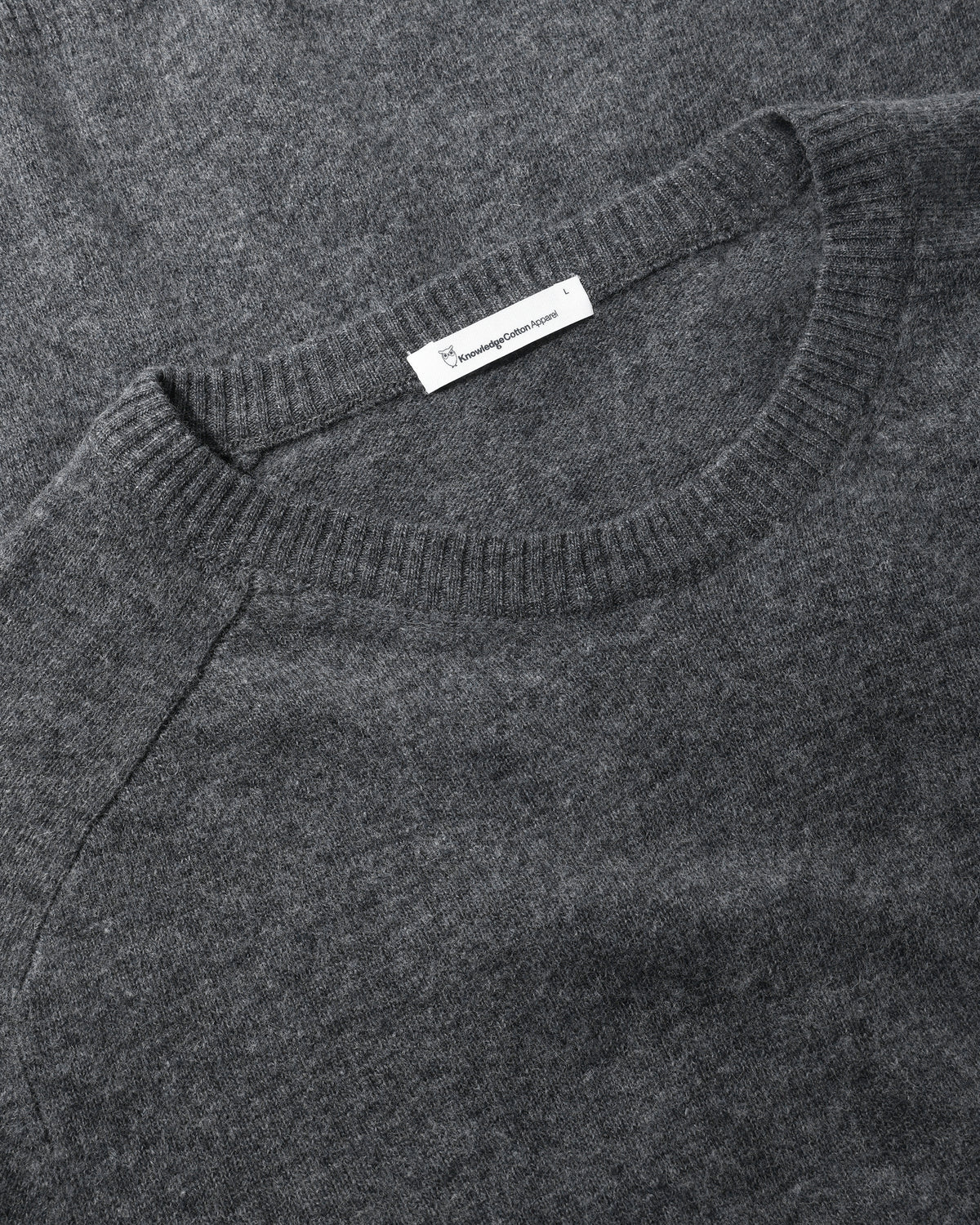 KnowledgeCotton Apparel - MEN Basic o-neck knit Knits 1073 Dark Grey Melange
