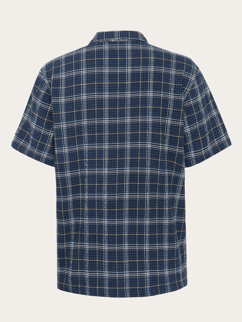 KnowledgeCotton Apparel - MEN Box fit seersucker short sleeved shirt - GOTS/Vegan Shirts 7034 blue check