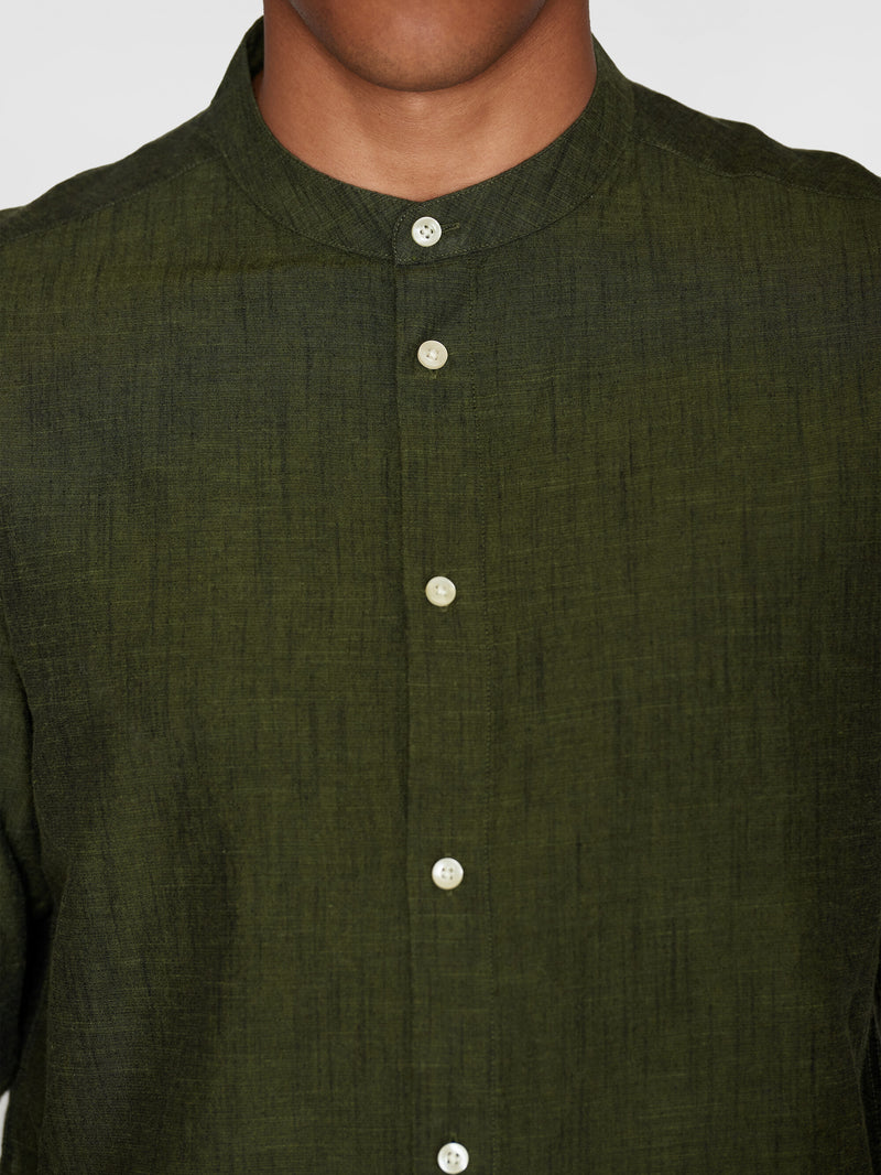 KnowledgeCotton Apparel - MEN Custom fit linen stand collar shirt Shirts 1068 Burned Olive