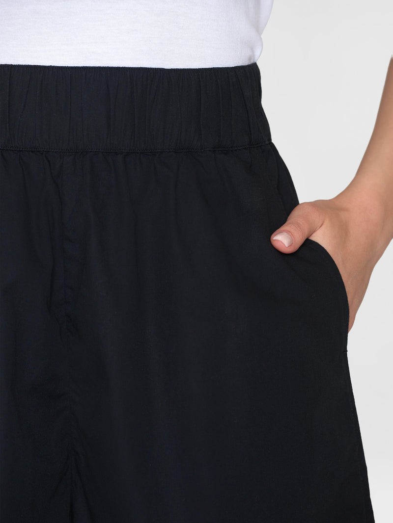 KnowledgeCotton Apparel - WMN EVE culotte high-rise extra wide shorts - GOTS/Vegan Shorts 1300 Black Jet