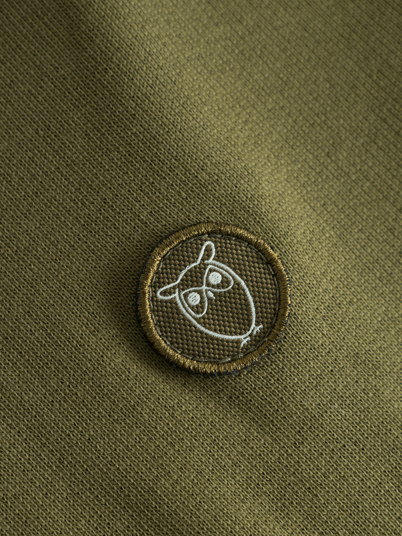 KnowledgeCotton Apparel - MEN Hood basic badge sweat Sweats 1100 Dark Olive
