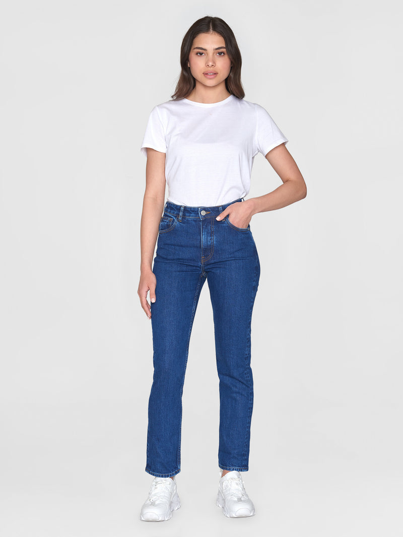 KnowledgeCotton Apparel - WMN IRIS Mom mid-rise medium blue 5-pocket cropped jeans Denim jeans 3043 Medium Blue