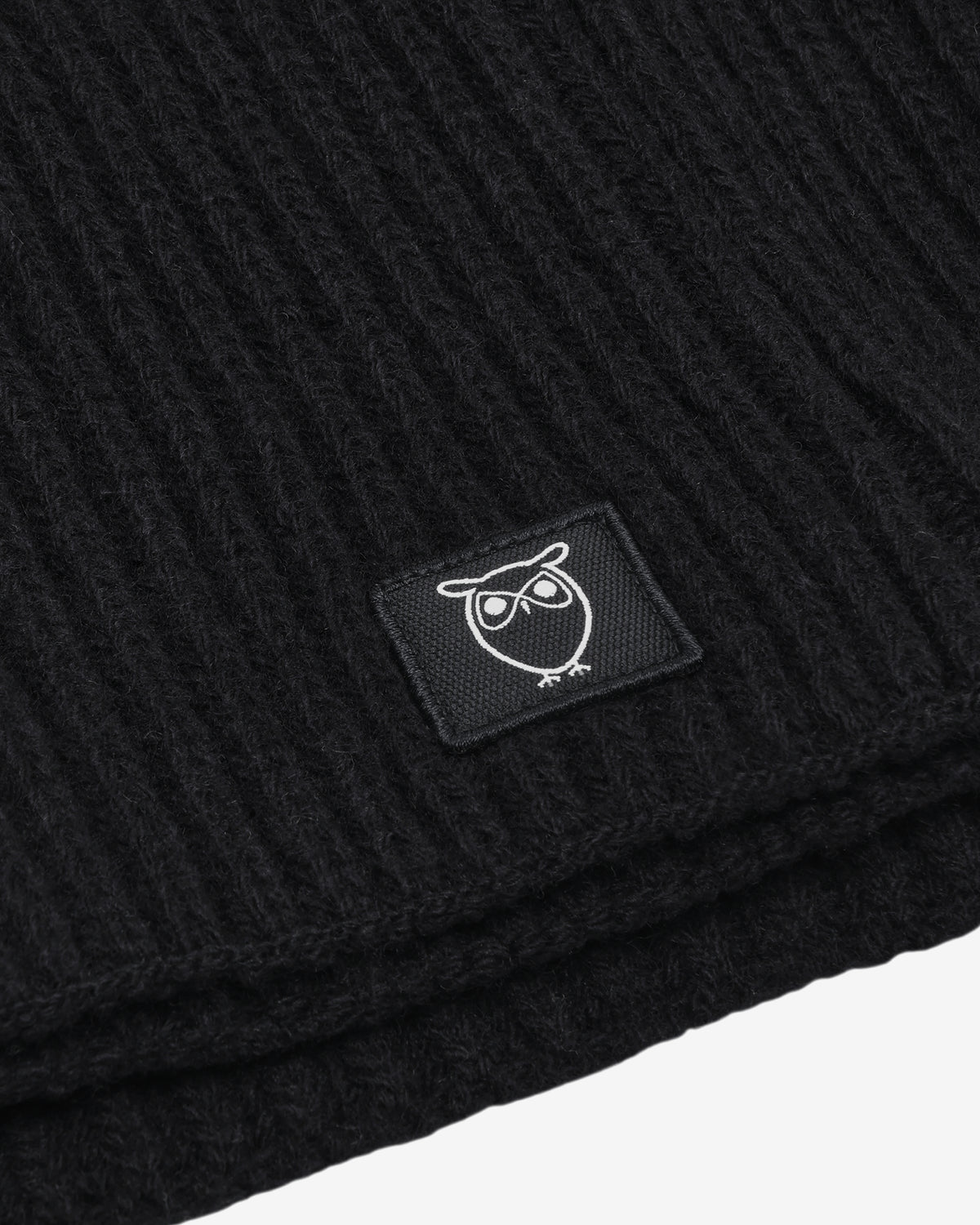 KnowledgeCotton Apparel - UNI Lambswool rib snood Scarfs 1300 Black Jet