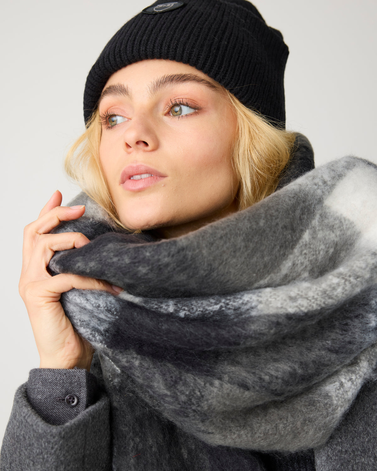 KnowledgeCotton Apparel - UNI Recycled fringe scarf Scarfs 7003 Black check