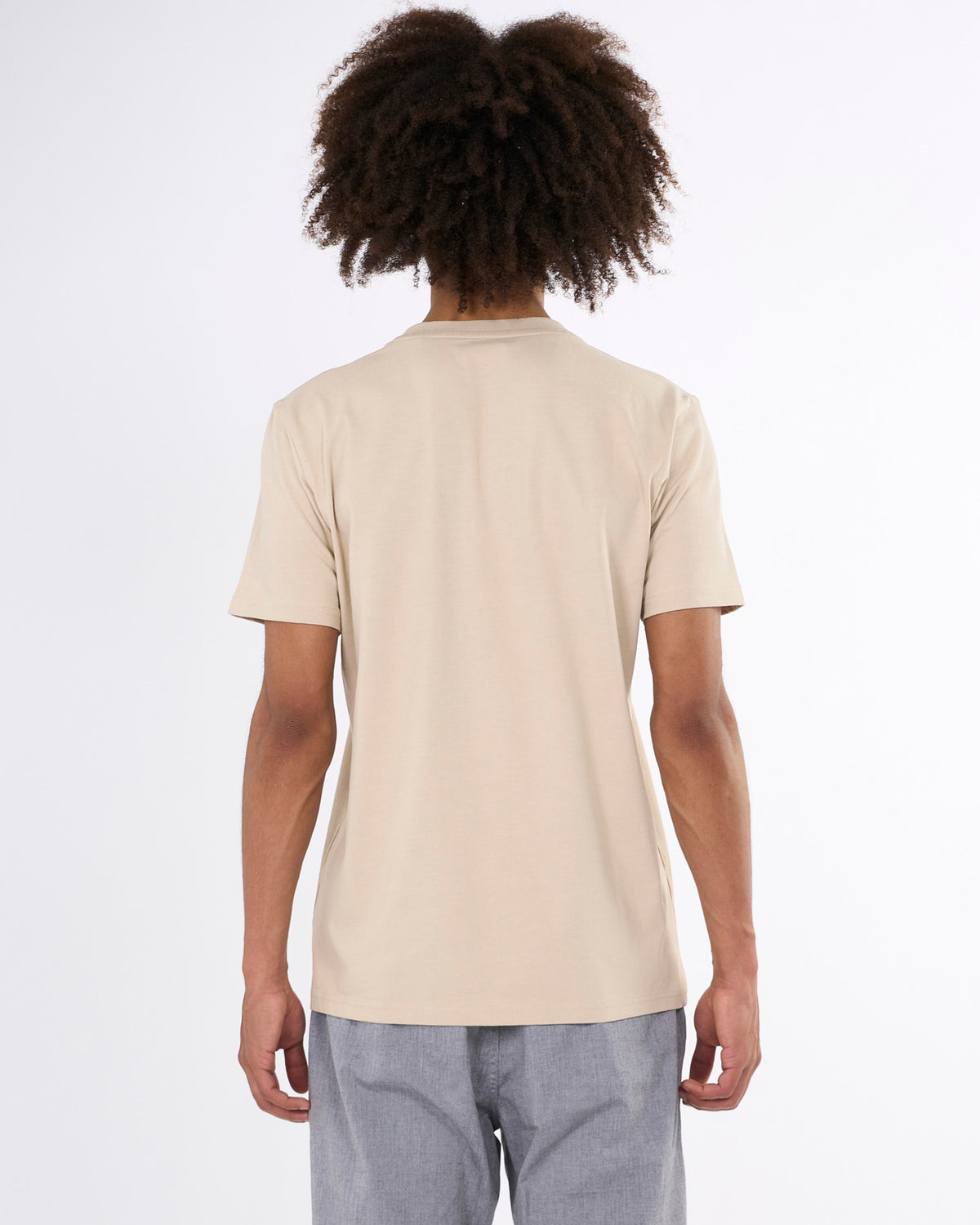KnowledgeCotton Apparel - MEN Regular fit Badge t-shirt T-shirts 1228 Light feather gray