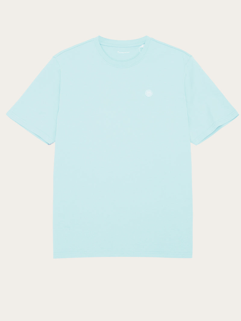 KnowledgeCotton Apparel - MEN Regular fit Badge t-shirt T-shirts 1480 Aqua-Esque