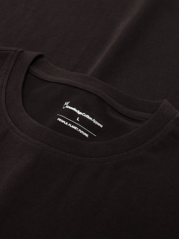 KnowledgeCotton Apparel - MEN Regular fit Badge t-shirt T-shirts 1487 Chocolate Torte