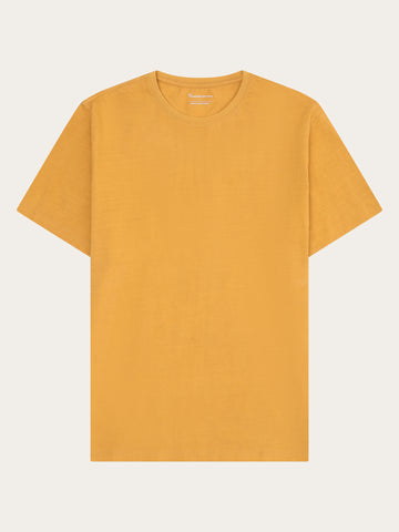 KnowledgeCotton Apparel - MEN Regular fit Basic tee T-shirts 1490 Amber Gold