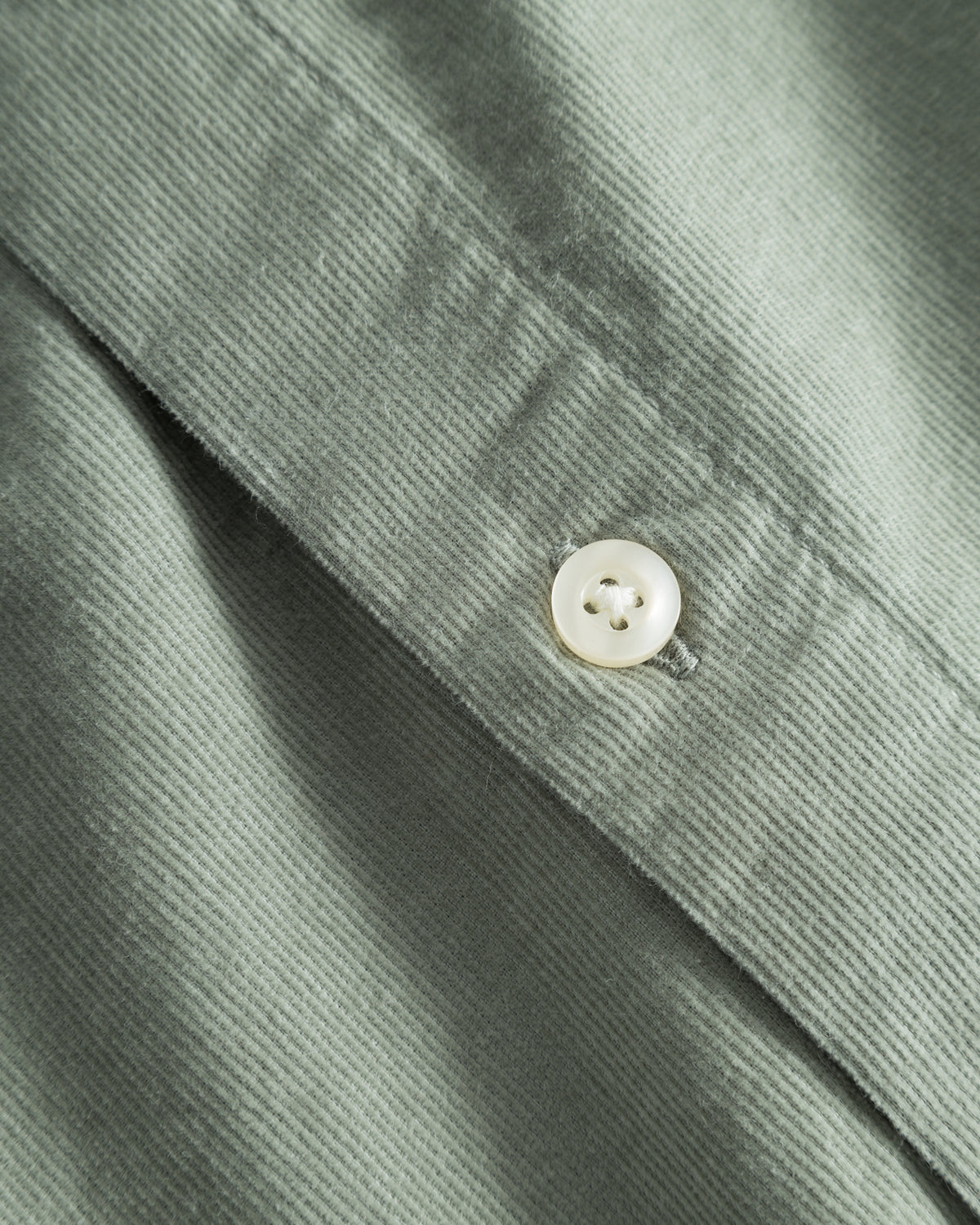 KnowledgeCotton Apparel - MEN Regular fit corduroy shirt Shirts 1396 Lily Pad