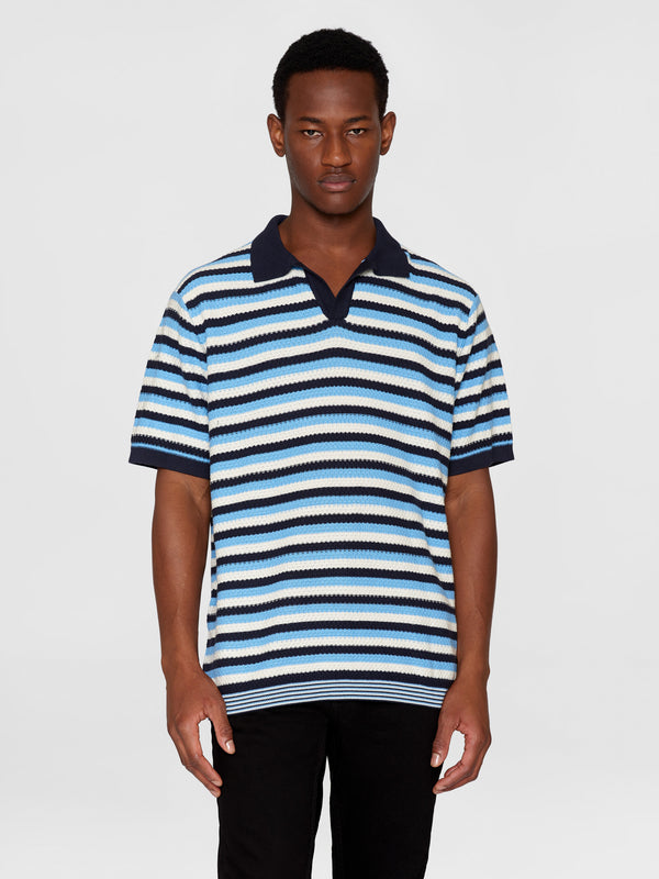 KnowledgeCotton Apparel - MEN Regular short sleeve striped knitted polo - GOTS/Vegan Polos 8021 Blue stripe