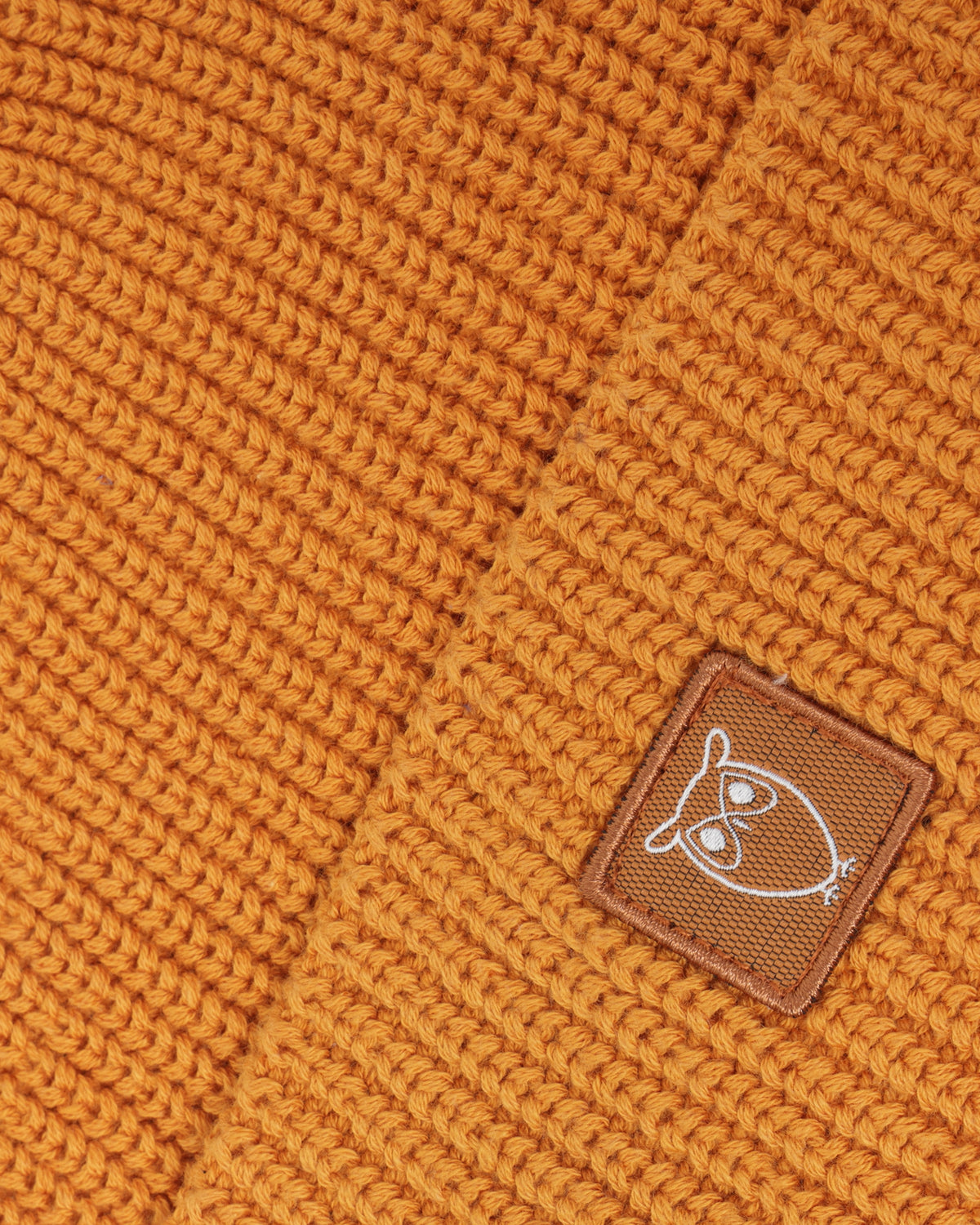 KnowledgeCotton Apparel - UNI Rib badge beanie Hats 1502 Golden Oak
