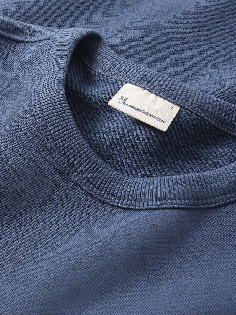 KnowledgeCotton Apparel - MEN Straight fit sweat with embroidery at chest Sweats 1226 Vintage Indigo