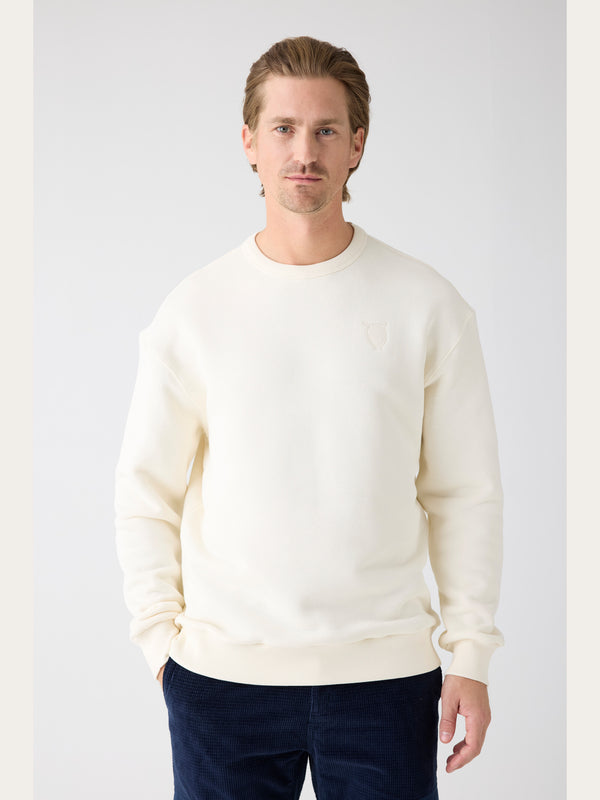 KnowledgeCotton Apparel - MEN Straight fit sweat with embroidery at chest Sweats 1387 Egret