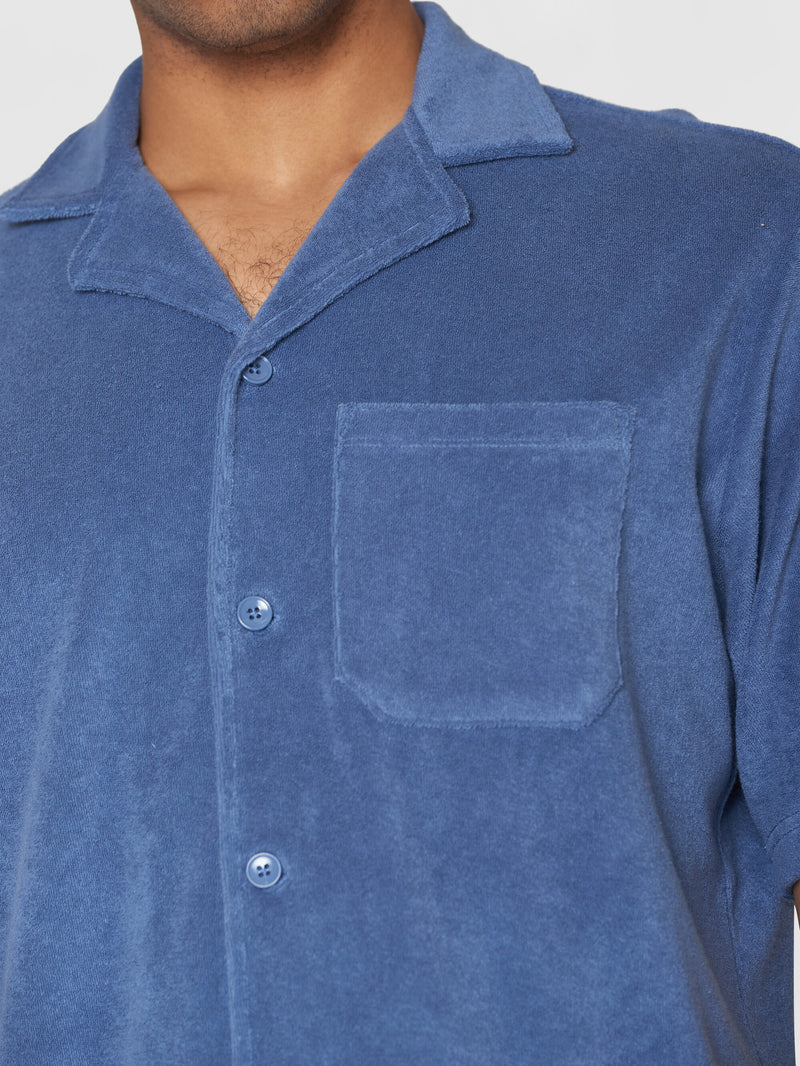 KnowledgeCotton Apparel - MEN Terry loose short sleeve shirt Shirts 1432 Moonlight Blue