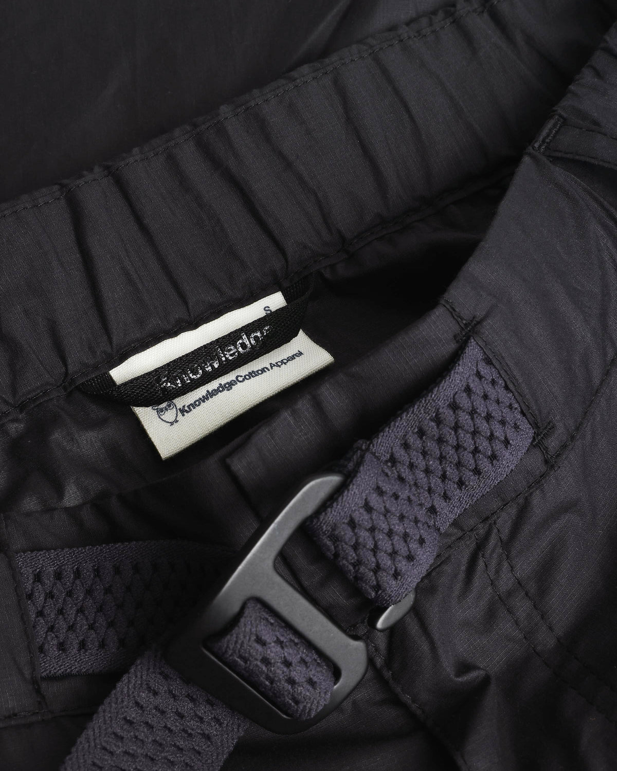 KnowledgeCotton Apparel - WMN Vent ripstop 90 shorts Shorts 1300 Black Jet