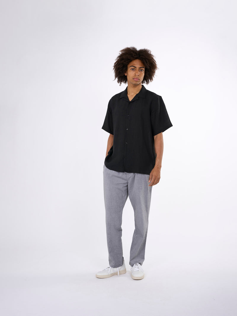 KnowledgeCotton Apparel - MEN Box fit short sleeved linen shirt Shirts 1300 Black Jet