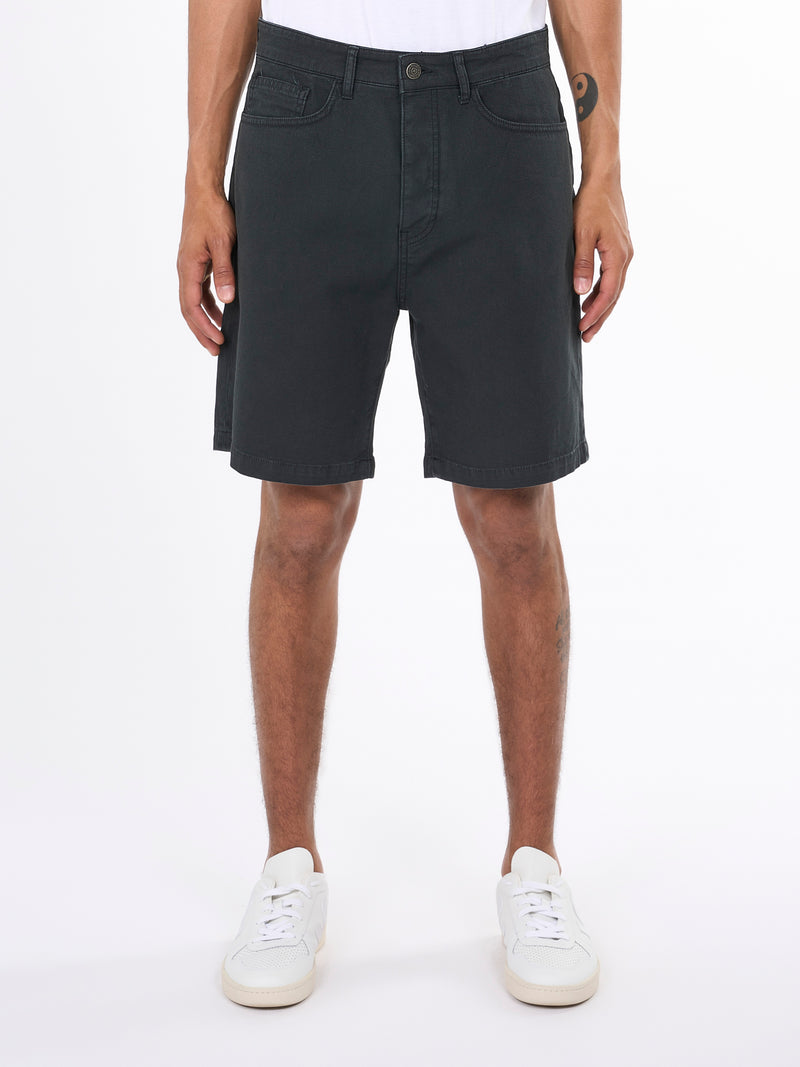KnowledgeCotton Apparel - MEN Loose 5-pocket canvas twill shorts Shorts 1300 Black Jet