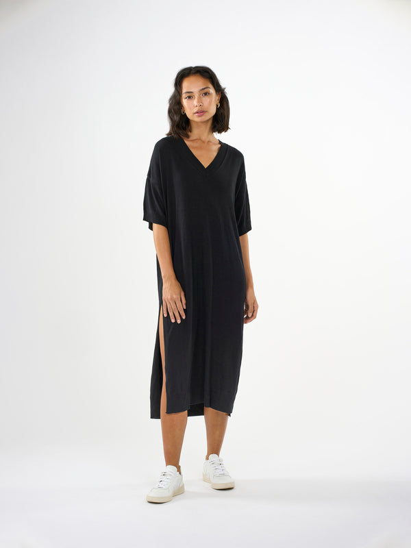KnowledgeCotton Apparel - WMN V-neck viscose knit dress Dresses 1300 Black Jet